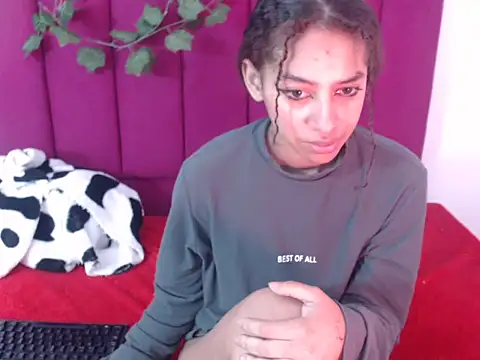 Tinyy Star online show from 11-29-25, 02:34