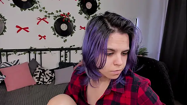 LiraBelle online show from 04-24-26, 03:08