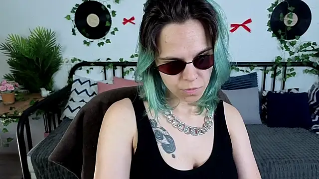 Snapshot of LiraBelle chatting on 07-20-26, 03:25 LiraBelle online show from 07-20-26, 03:25