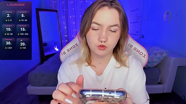 lovelyy julia online show from 12-04-25, 08:24