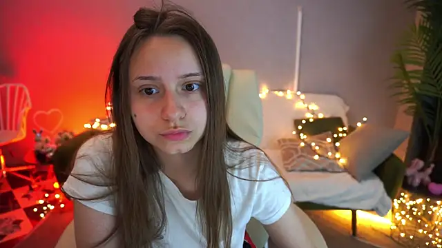 TinyNatalie online show from 05-16-26, 08:52