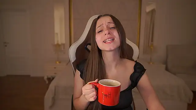 TinyNatalie online show from 02-26-26, 03:06