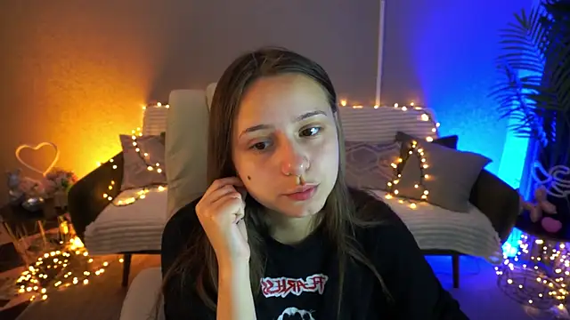 TinyNatalie online show from 05-17-26, 08:20