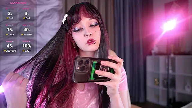 Snapshot of milanastars chatting on 02-15-26, 07:09 milanastars online show from 02-15-26, 07:09