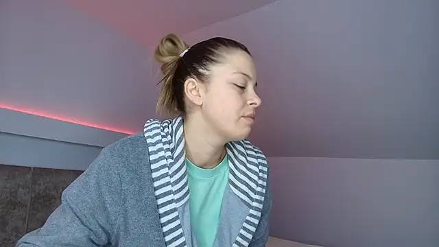 KateAllyaa online show from 01-12-26, 07:48