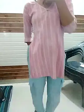 Snapshot of Janvi89 chatting on 11-24-25, 10:04 Janvi89 online show from 11-24-25, 10:04