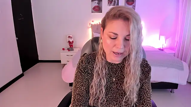 Violeta Hotter online show from 11-26-25, 11:10