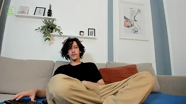 Dilan Wolfe online show from 12-04-25, 05:23