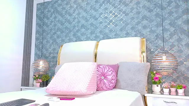 ThianaGarcia online show from 01-08-26, 01:39