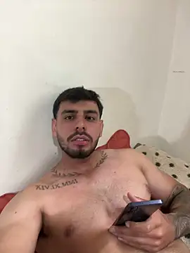 oliverr queen online show from 11-25-25, 03:34