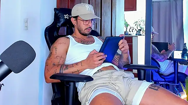 JotaCeliz online show from 11-28-25, 05:35