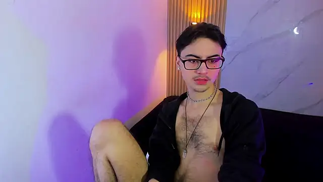 Im Dayros online show from 12-14-25, 03:35