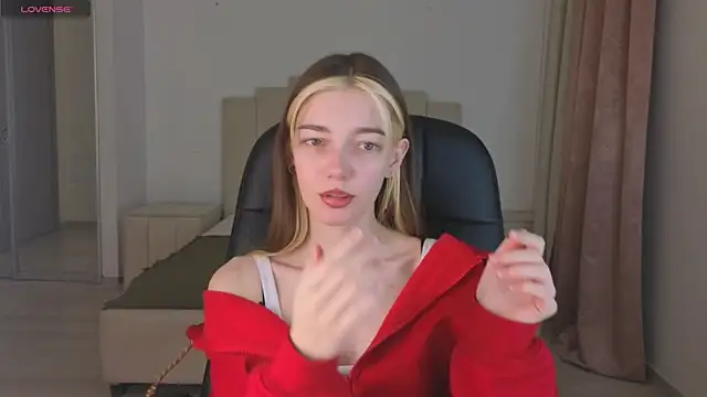 MILLIE MUR online show from 01-13-26, 05:11