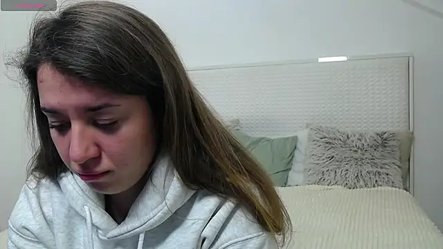 Leona Rae online show from 01-13-26, 01:48