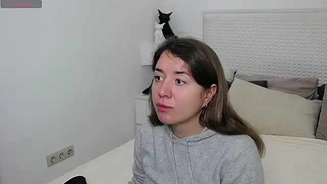 Leona Rae online show from 11-29-25, 07:30