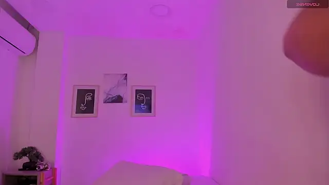 alejandrarojas  online show from 02-03-26, 12:21