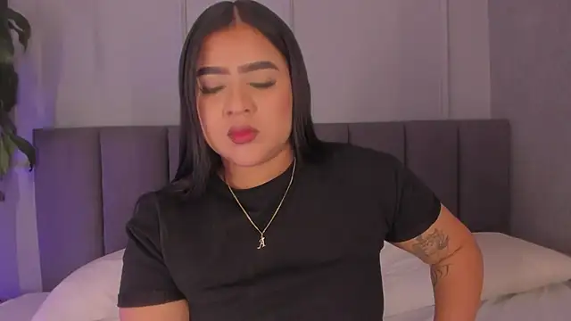 alejandrarojas  online show from 06-19-26, 12:55