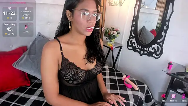 Snapshot of salem_gus_ chatting on 11-30-25, 02:45 salem gus online show from 11-30-25, 02:45