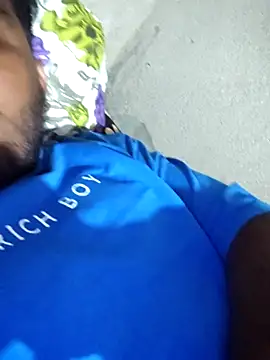 Snapshot of desi_alpha_boy chatting on 01-10-26, 03:40 desi alpha boy online show from 01-10-26, 03:40