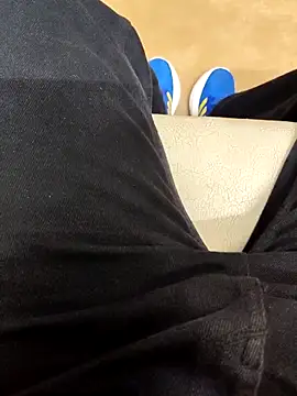 Snapshot of desi_alpha_boy chatting on 12-05-25, 11:31 desi alpha boy online show from 12-05-25, 11:31