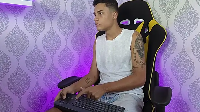 The big twink x online show from 11-24-25, 07:25