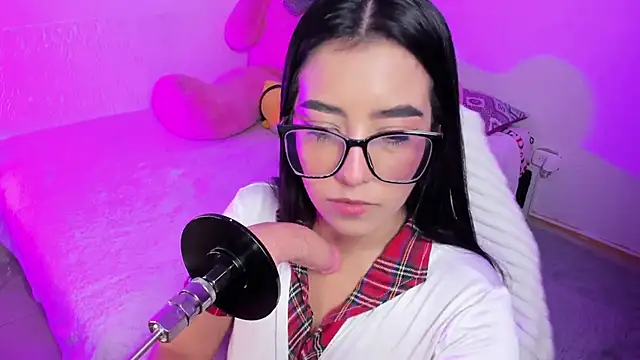 IbbieeBennett 1 online show from 02-17-26, 03:48