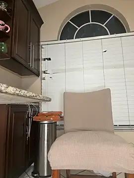 Kiki hammyy online show from 04-29-26, 12:26