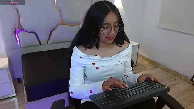 rosee tay1 online show from 01-15-26, 11:46