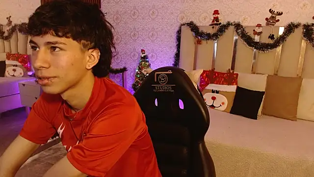 kaelwolf tay online show from 12-05-25, 07:34