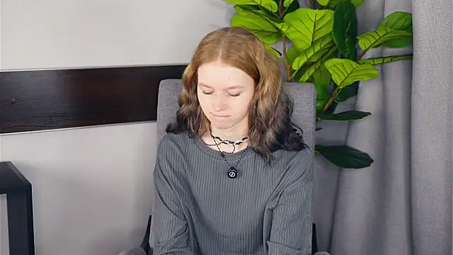 ToyaPletz online show from 11-25-25, 08:14