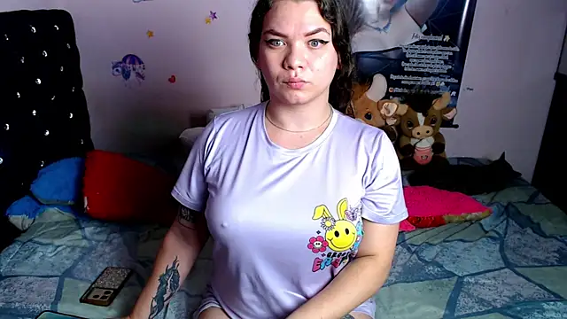 ShantalTsFox online show from 06-17-26, 04:12