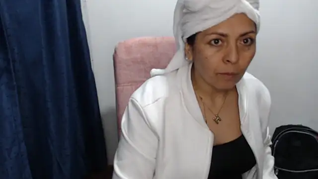 Paolahotty online show from 02-19-26, 02:41