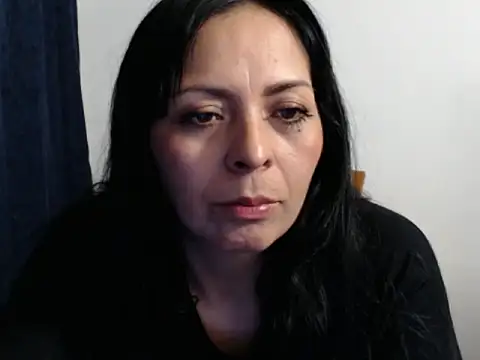 Paolahotty online show from 11-30-25, 03:29