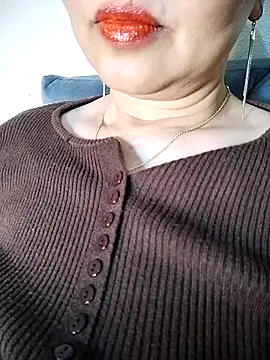 LisantLy online show from 11-25-25, 03:12