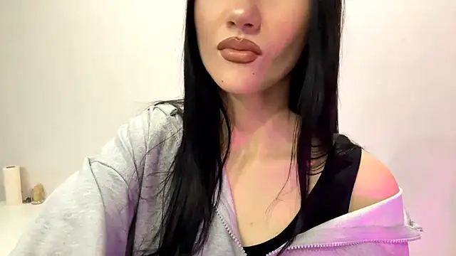 Beautyofnlka online show from 11-24-25, 01:00