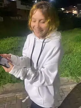 Snapshot of Labby18 chatting on 11-24-25, 12:43 Labby18 online show from 11-24-25, 12:43