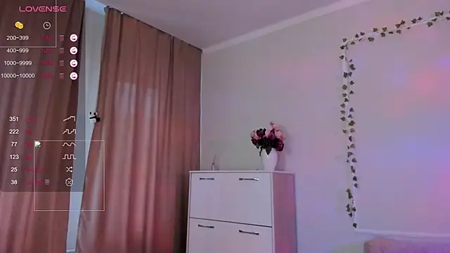 Snapshot of SweetieMarry chatting on 07-07-26, 07:23 SweetieMarry online show from 07-07-26, 07:23