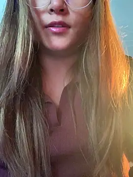 Snapshot of hotladki5 chatting on 01-12-26, 07:26 hotladki5 online show from 01-12-26, 07:26