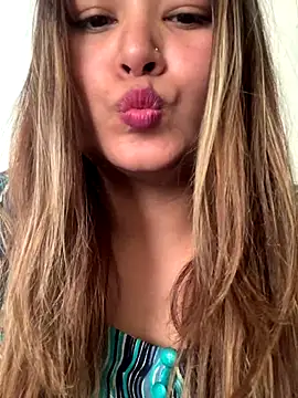 Snapshot of hotladki5 chatting on 12-16-25, 07:45 hotladki5 online show from 12-16-25, 07:45