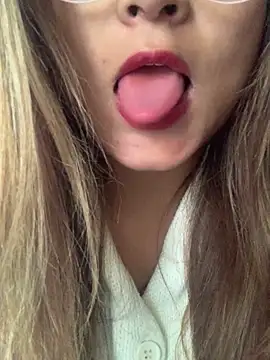 Snapshot of hotladki5 chatting on 12-18-25, 09:58 hotladki5 online show from 12-18-25, 09:58