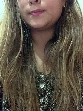 Snapshot of hotladki5 chatting on 02-18-26, 12:45 hotladki5 online show from 02-18-26, 12:45