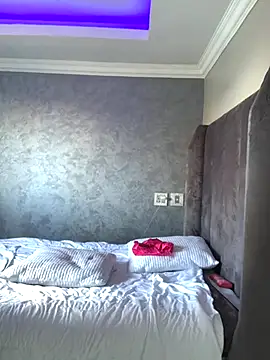 cuddlegiantbear online show from 11-23-25, 01:21