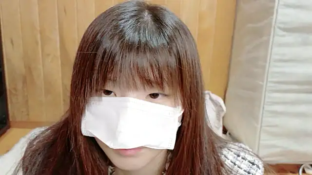 Snapshot of _NATSUMI chatting on 12-18-25, 01:15 NATSUMI online show from 12-18-25, 01:15