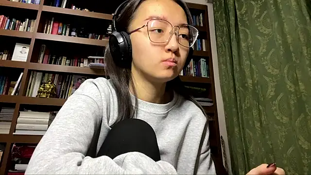 LinaClous online show from 01-11-26, 04:03