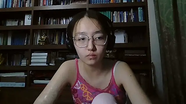 Snapshot of LinaClous chatting on 03-03-26, 01:40 LinaClous online show from 03-03-26, 01:40