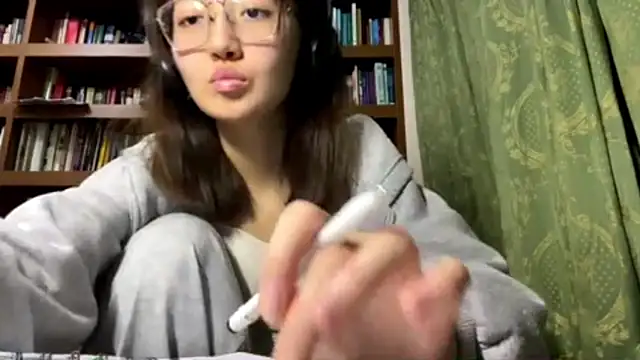 LinaClous online show from 12-16-25, 03:38