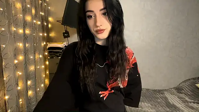 Meowluly online show from 12-14-25, 09:09