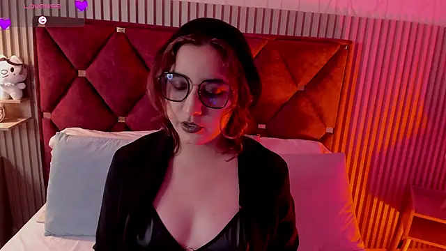 Kiri Velvet online show from 04-23-26, 08:21