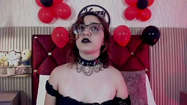 Kiri Velvet online show from 05-13-26, 08:49
