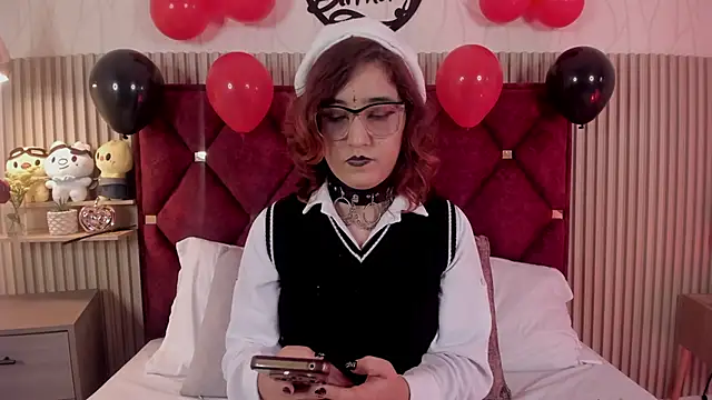 Kiri Velvet online show from 05-12-26, 08:37